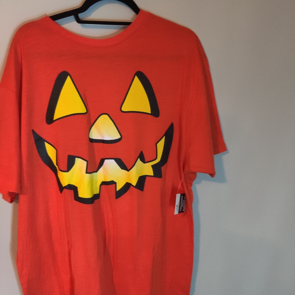 Jack-o'-lantern Halloween tee
